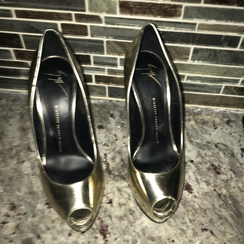 Gold Giuseppe Zanotti Platform Pumps